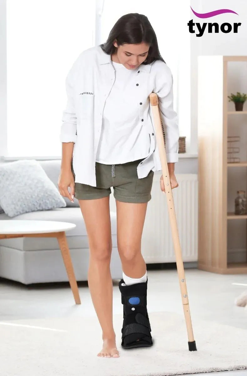 Walker Boot Air- Short